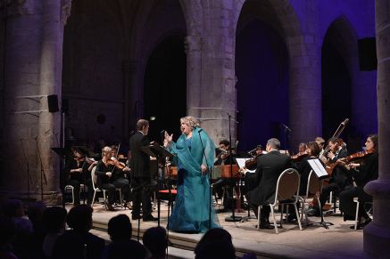 Samedi 28 septembre : "À la tête d’une distribution de rêve, Christophe Rousset transcende l’opéra le plus joué de Haendel." Antonio Mafra, Le Progrès.
